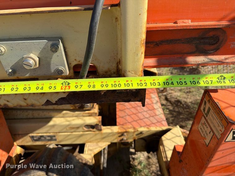 image for item ER1969 2012 JLG 260MRT scissor lift