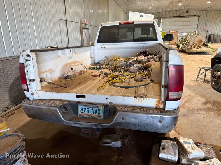 image for item ER1976 2014 RAM 3500 pickup truck