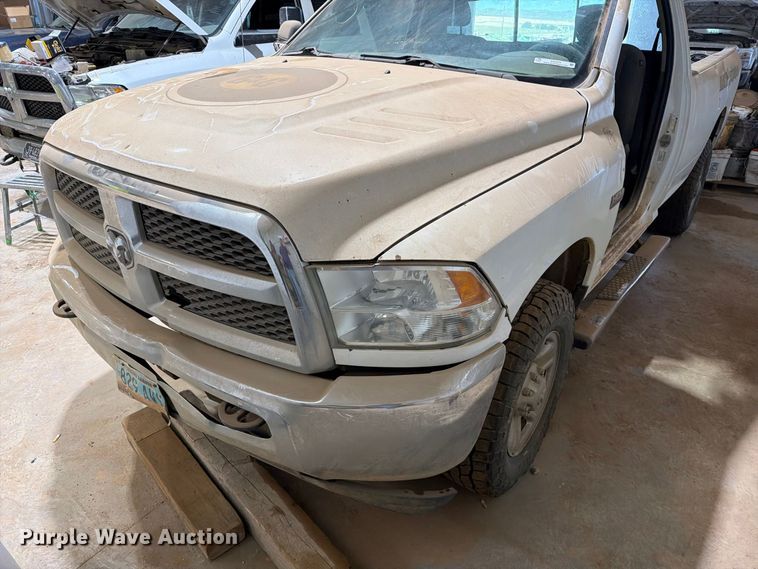 image for item ER1976 2014 RAM 3500 pickup truck