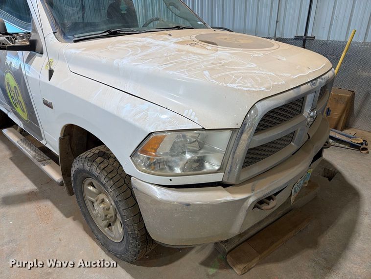 image for item ER1976 2014 RAM 3500 pickup truck