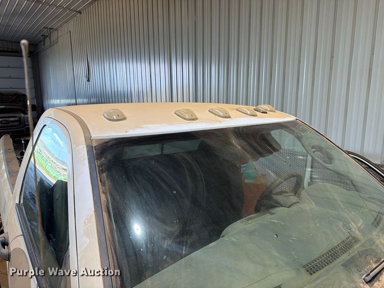 image for item ER1976 2014 RAM 3500 pickup truck