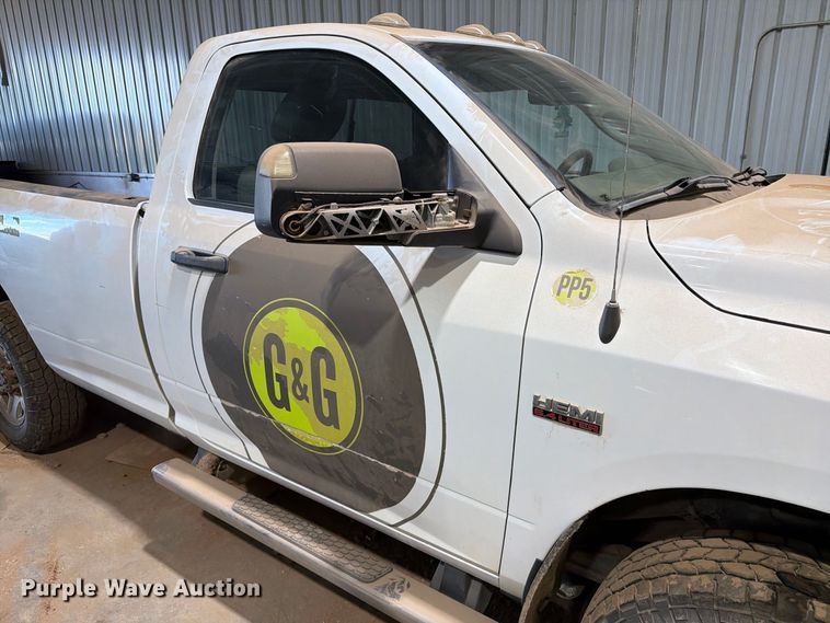 image for item ER1976 2014 RAM 3500 pickup truck