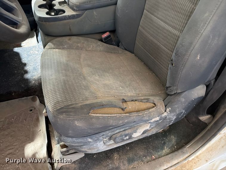 image for item ER1976 2014 RAM 3500 pickup truck
