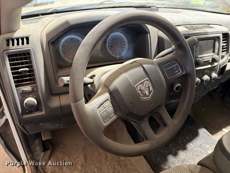 image for item ER1976 2014 RAM 3500 pickup truck