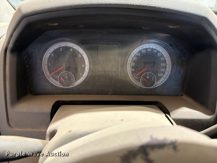 image for item ER1976 2014 RAM 3500 pickup truck