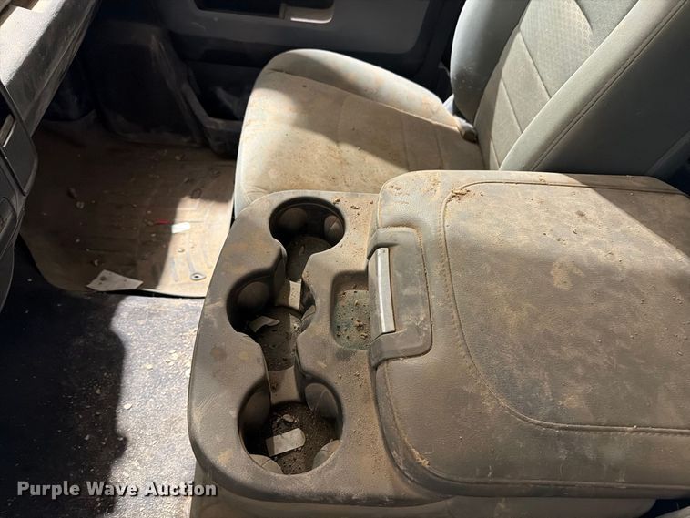 image for item ER1976 2014 RAM 3500 pickup truck