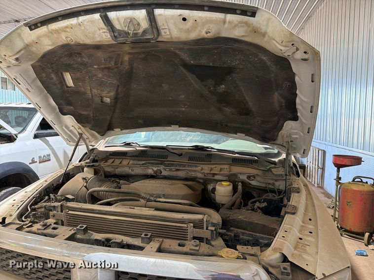 image for item ER1976 2014 RAM 3500 pickup truck