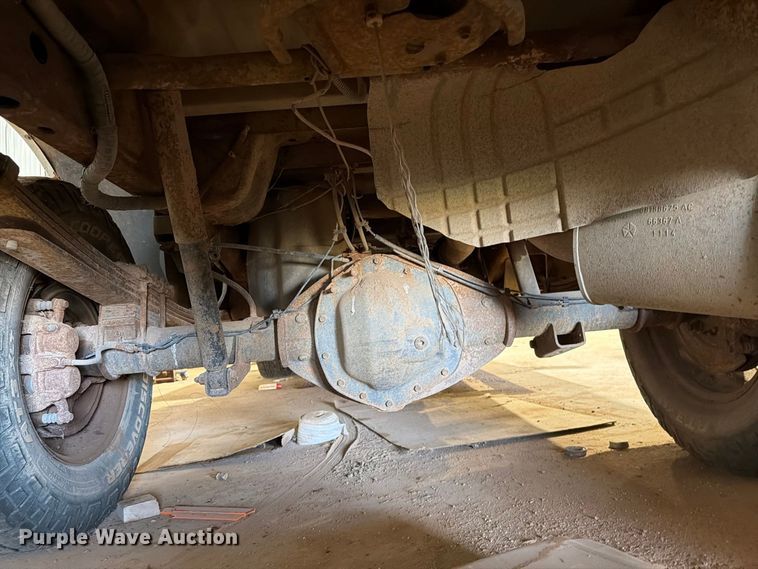 image for item ER1976 2014 RAM 3500 pickup truck