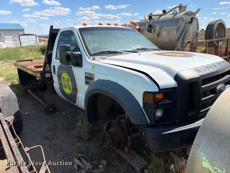 image for item ER1982 2008 Ford F450 Super Duty flatbed truck