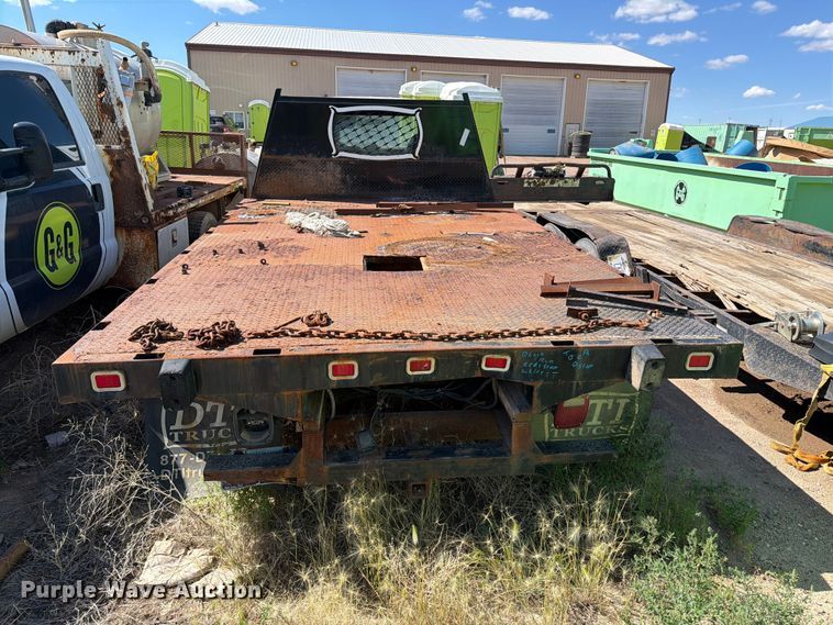 image for item ER1982 2008 Ford F450 Super Duty flatbed truck