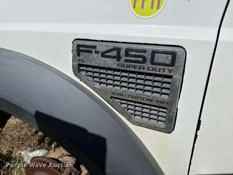 image for item ER1982 2008 Ford F450 Super Duty flatbed truck
