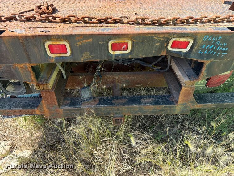 image for item ER1982 2008 Ford F450 Super Duty flatbed truck
