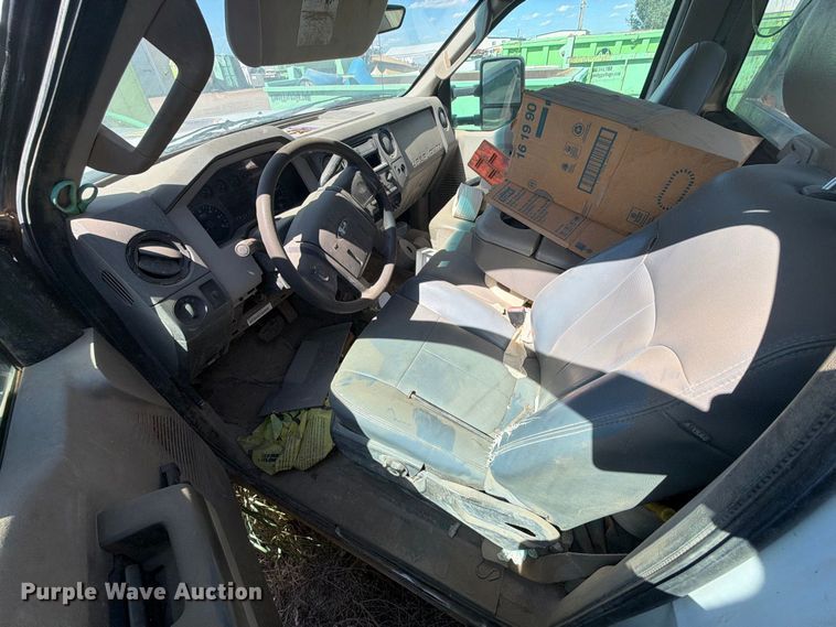 image for item ER1982 2008 Ford F450 Super Duty flatbed truck
