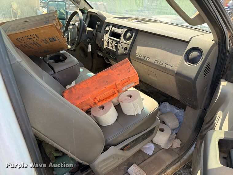 image for item ER1982 2008 Ford F450 Super Duty flatbed truck