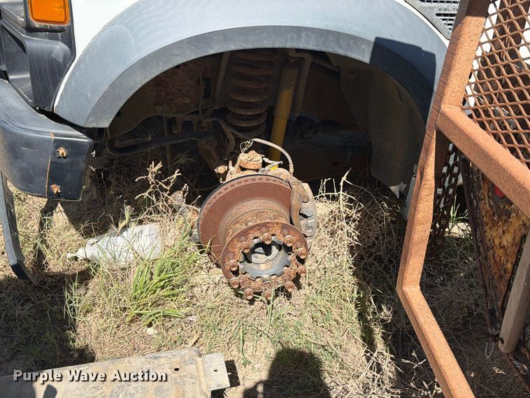 image for item ER1982 2008 Ford F450 Super Duty flatbed truck