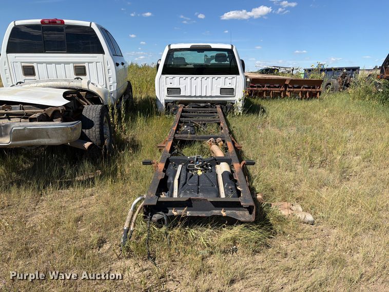 image for item ER1983 2017 Ford F550 Super Duty truck cab and chassis