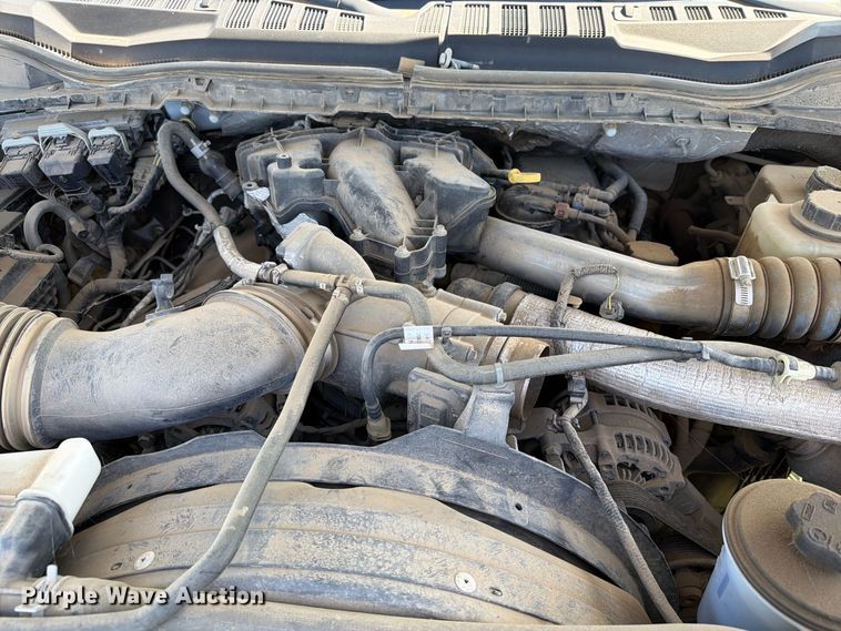 image for item ER1983 2017 Ford F550 Super Duty truck cab and chassis