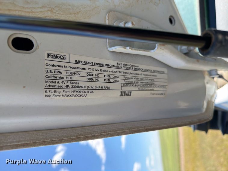 image for item ER1983 2017 Ford F550 Super Duty truck cab and chassis
