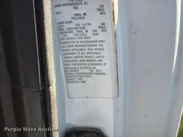 image for item ER1983 2017 Ford F550 Super Duty truck cab and chassis