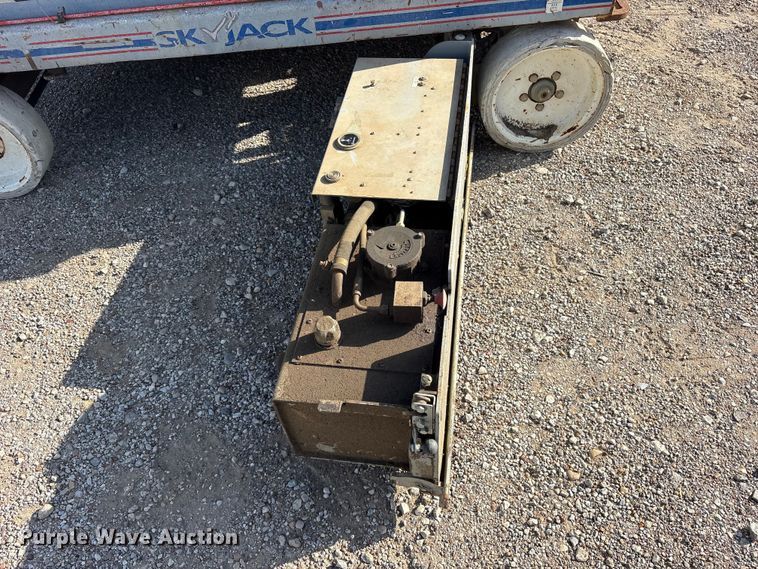 image for item ET0385 2008 Skyjack SJ4632 scissor lift