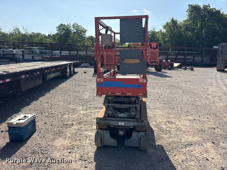 image for item ET0388 2013 Skyjack SJIII 3219 scissor lift