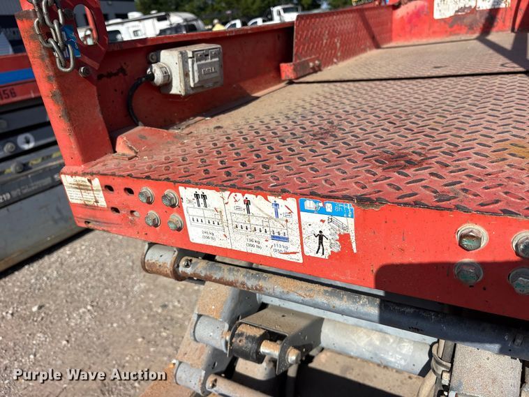 image for item ET0388 2013 Skyjack SJIII 3219 scissor lift