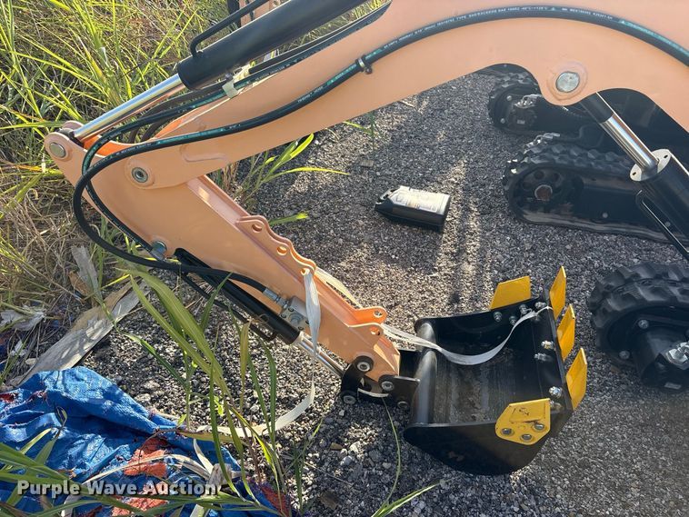 image for item ET0417 2024 Erie EM15 mini excavator