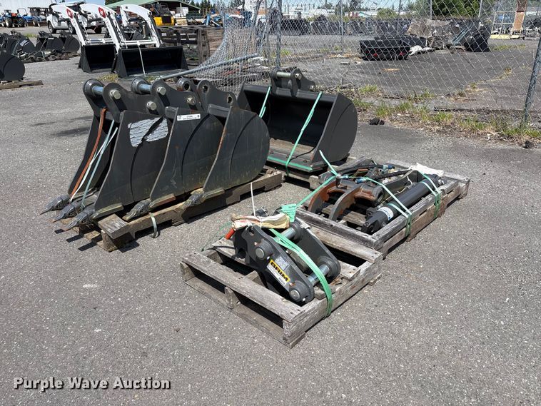 CNH Industrial CNH33.37 excavator attachments