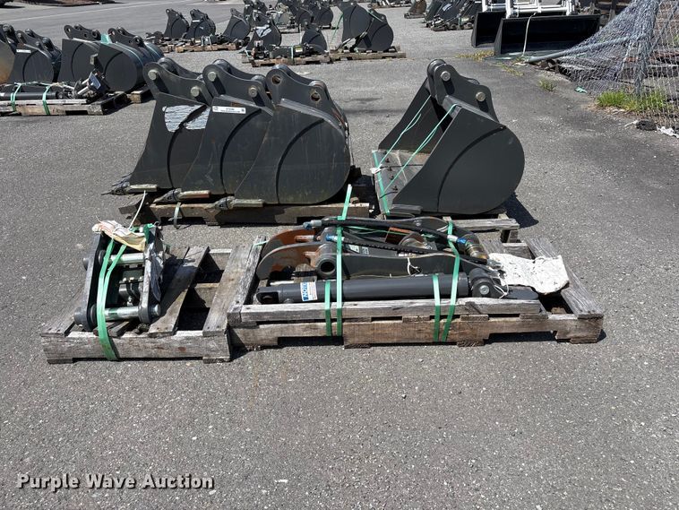 image for item ET0585 CNH Industrial CNH33.37 excavator attachments