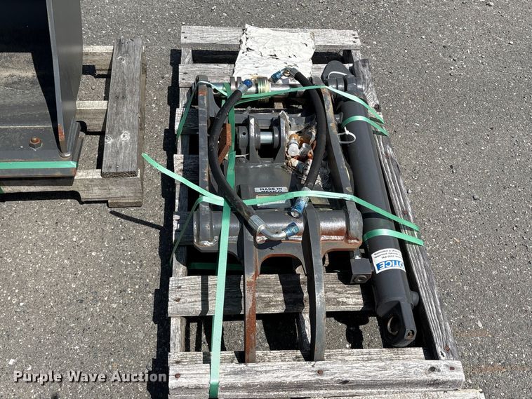 image for item ET0585 CNH Industrial CNH33.37 excavator attachments