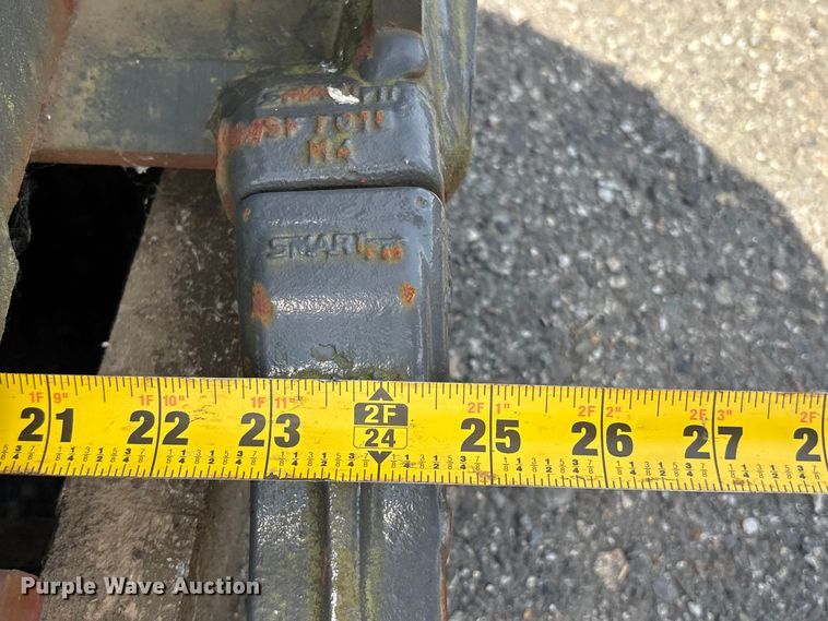 image for item ET0585 CNH Industrial CNH33.37 excavator attachments
