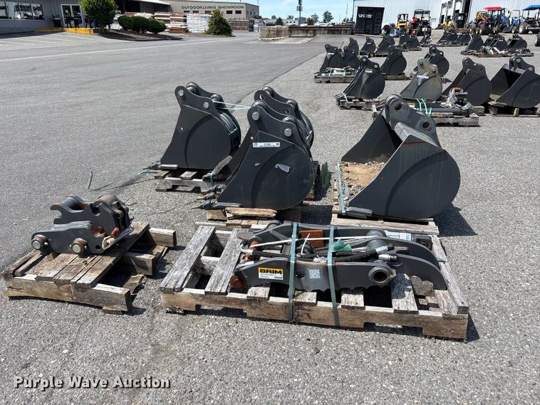 image for item ET0588 CNH Industrial CNH33.37 excavator attachments