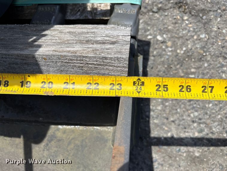 image for item ET0588 CNH Industrial CNH33.37 excavator attachments