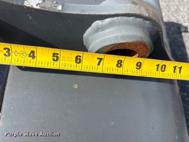 image for item ET0588 CNH Industrial CNH33.37 excavator attachments