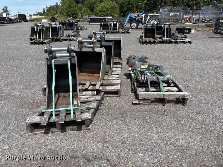 image for item ET0589 CNH Industrial CNH33.37 excavator attachments