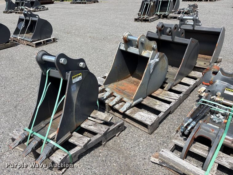 image for item ET0589 CNH Industrial CNH33.37 excavator attachments