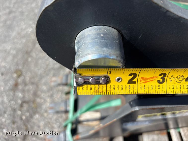 image for item ET0589 CNH Industrial CNH33.37 excavator attachments