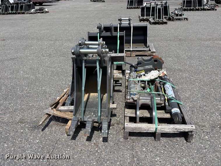 image for item ET0592 CNH Industrial CNH33.37 excavator attachments