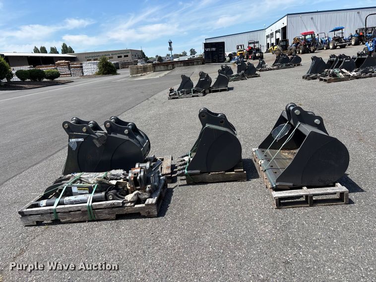image for item ET0592 CNH Industrial CNH33.37 excavator attachments