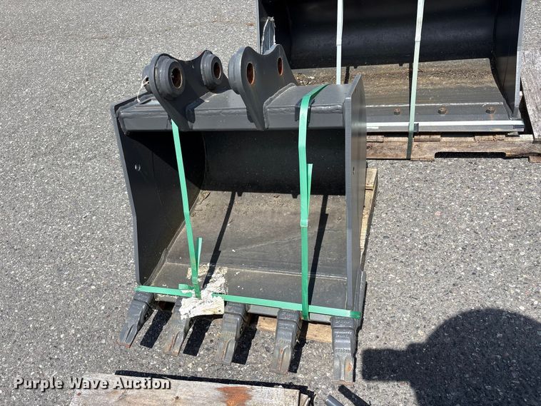 image for item ET0592 CNH Industrial CNH33.37 excavator attachments