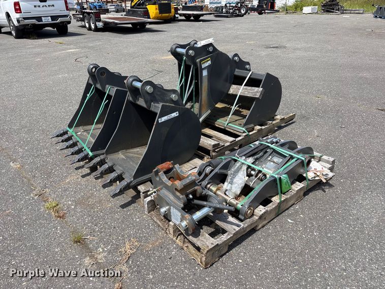 CNH Industrial CNH33.37 excavator attachments