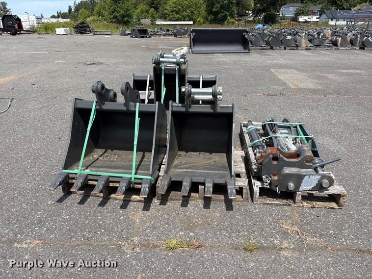 image for item ET0594 CNH Industrial CNH33.37 excavator attachments