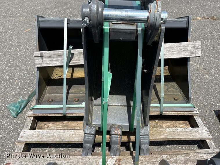 image for item ET0594 CNH Industrial CNH33.37 excavator attachments