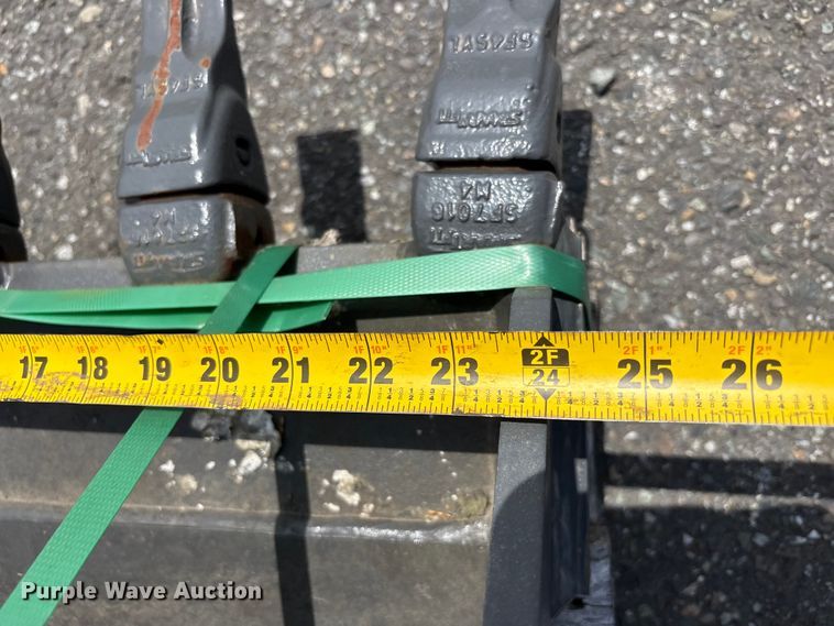 image for item ET0594 CNH Industrial CNH33.37 excavator attachments