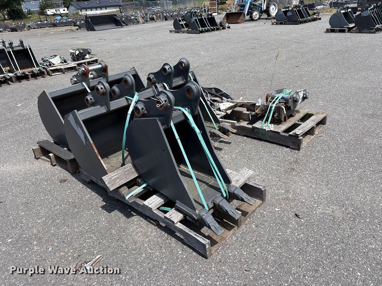 image for item ET0595 CNH Industrial CNH33.37 excavator attachments
