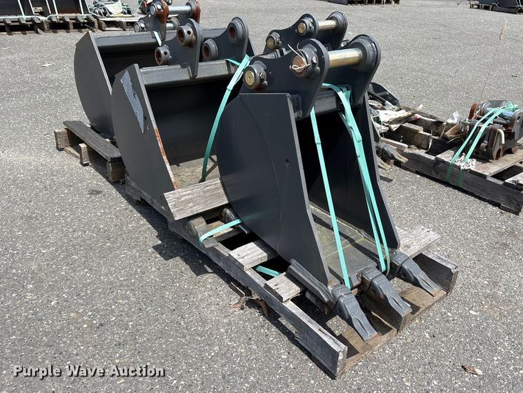 image for item ET0595 CNH Industrial CNH33.37 excavator attachments