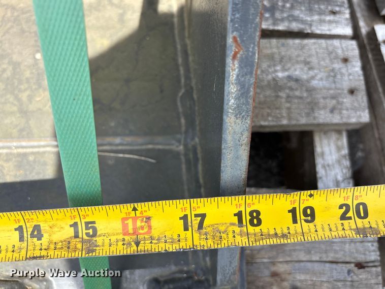 image for item ET0595 CNH Industrial CNH33.37 excavator attachments