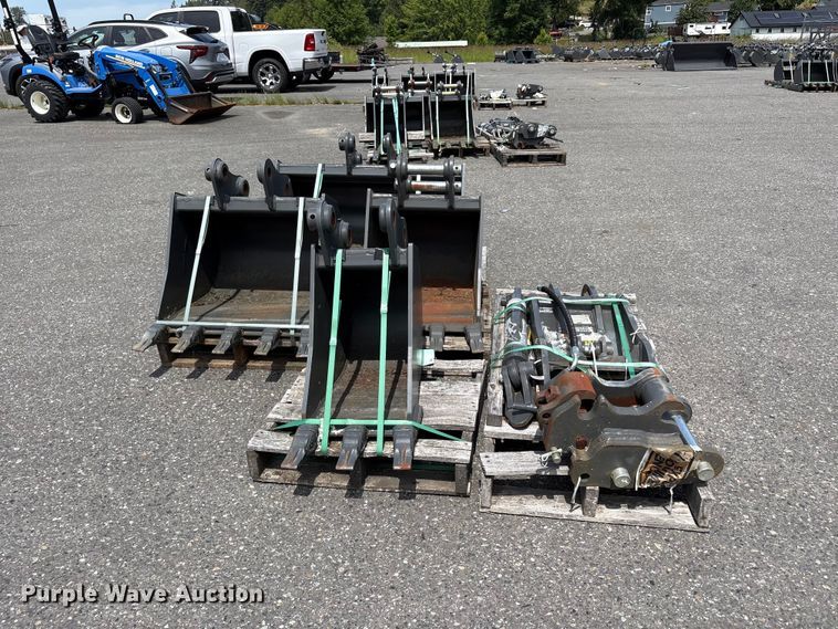 image for item ET0596 CNH Industrial CNH33.37 excavator attachments