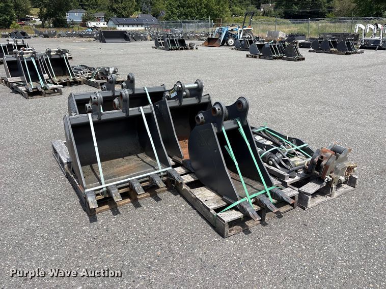 image for item ET0596 CNH Industrial CNH33.37 excavator attachments