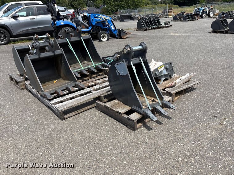 image for item ET0598 CNH Industrial CNH33.37 excavator attachments